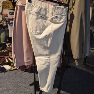 NYCARD Women's Size 2X White Jegging Capris